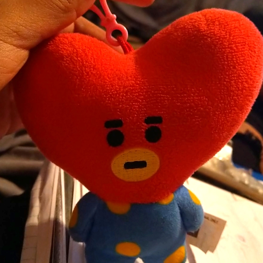 BT21 Tata keychain